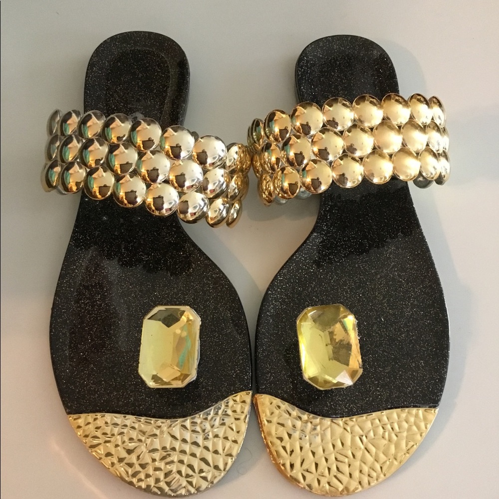 KISS Zaggy Black & Gold Jelly Thong Sandals Size 7
